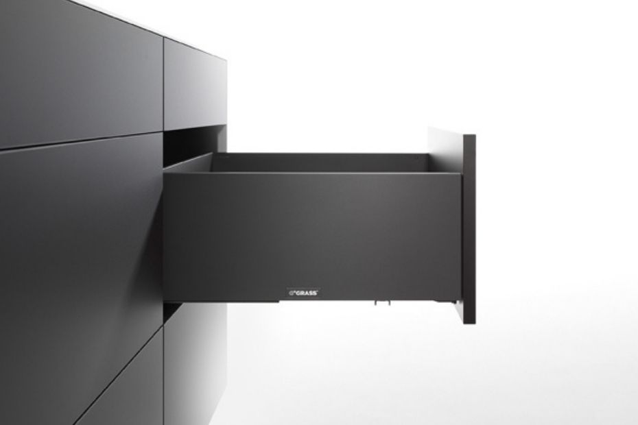 Fast unsichtbar und ohne Kunststoff: Vionaro V8 Slim Drawer System von GRASS