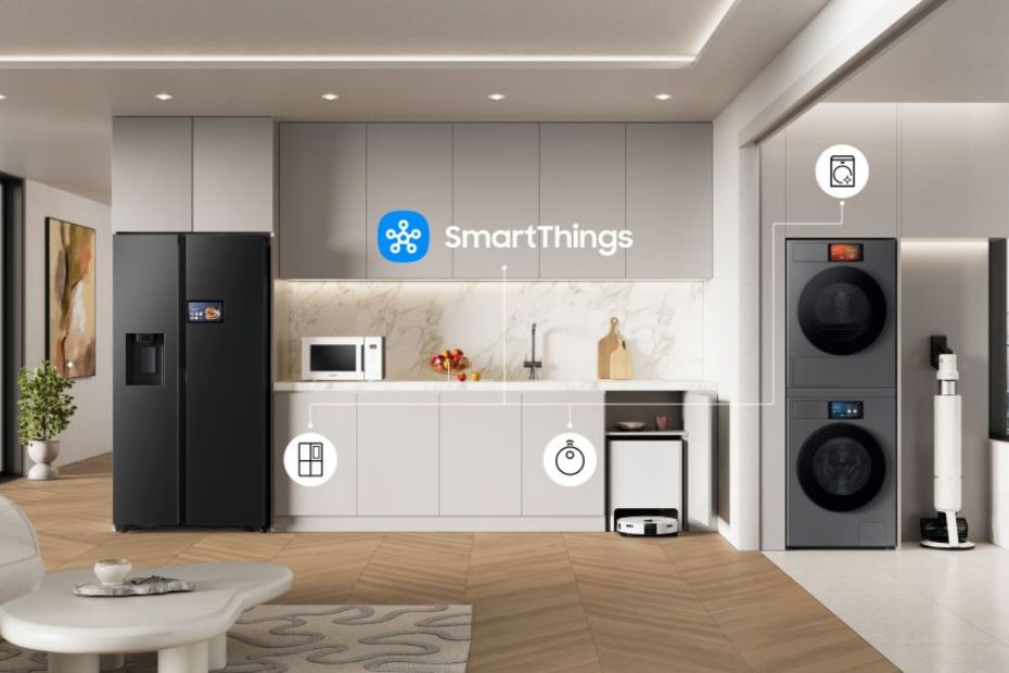Küche mit mehreren Samsung Haushaltsgeräten, verbunden über SmartThings.
